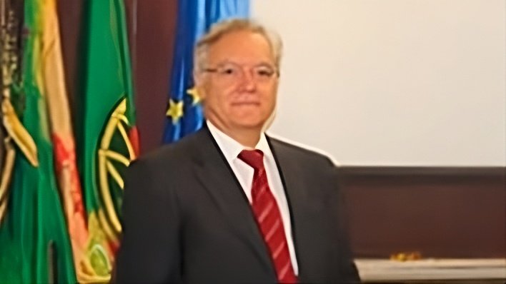 Docente Carlos Manuel
