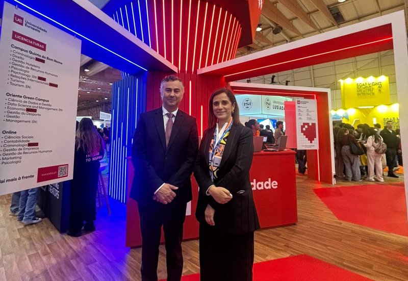 Ministro da Educação, Fernando Alexandre, foi uma das personalidades que visitou o stand da universidade